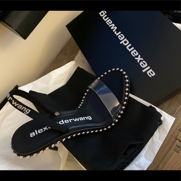 Meet your Posher, Dee - Picture 1 of 1